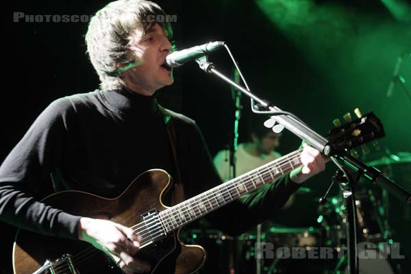 THE RASCALS - 2008-12-01 - PARIS - La Maroquinerie - Miles Kane